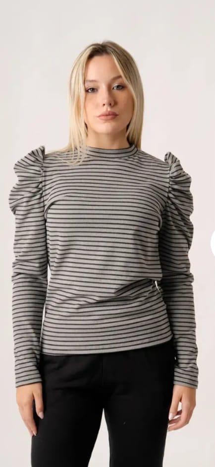 Remera Rayada Manga Larga con Volados